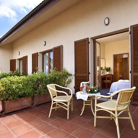 Montalbano Hotel 4* مونتالبانو إليكونا