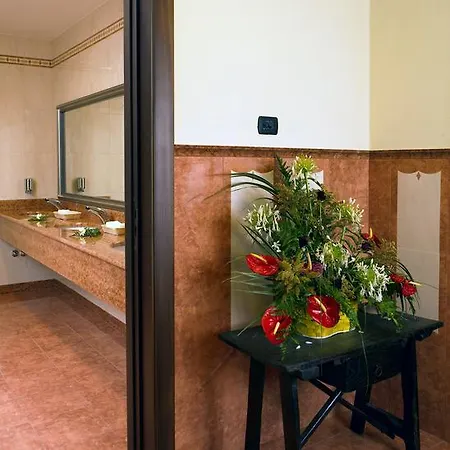 فندق Montalbano Hotel