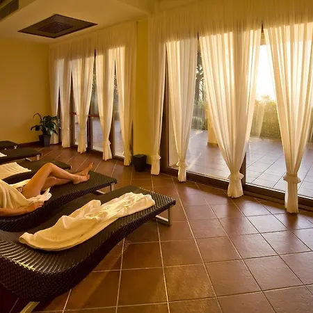 فندق Montalbano Hotel مونتالبانو إليكونا