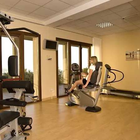 Montalbano Hotel 4* مونتالبانو إليكونا
