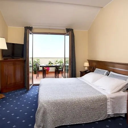 Montalbano Hotel فندق